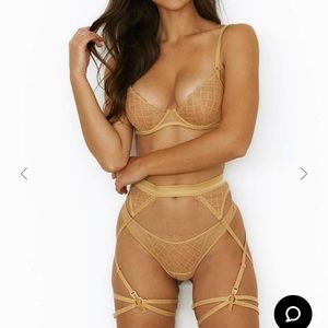 Lounge Intimates Belle Gold 34C Bra